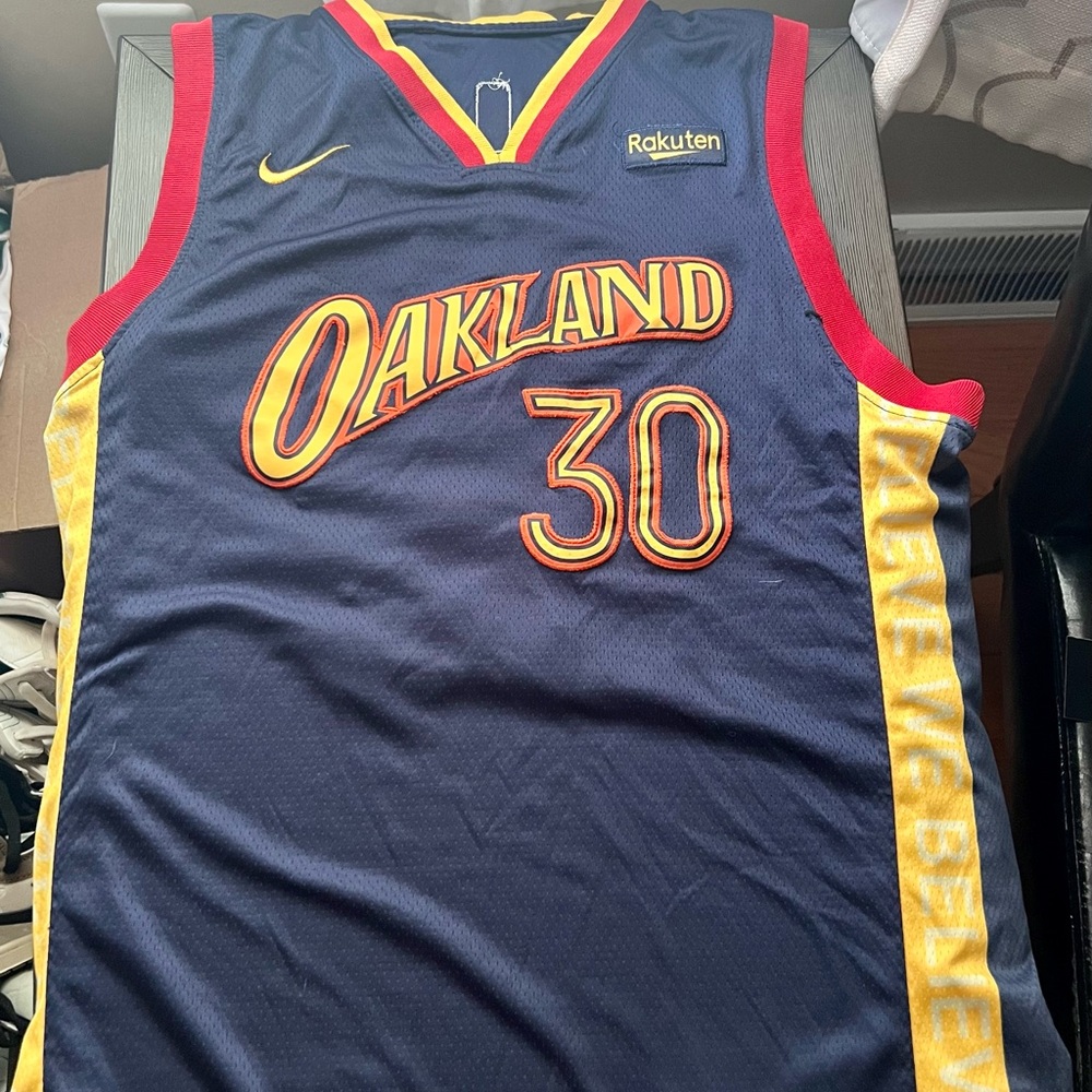 Nike Oakland Steph Curry Jersey Golden State Warriors City Connect Men’s XL
